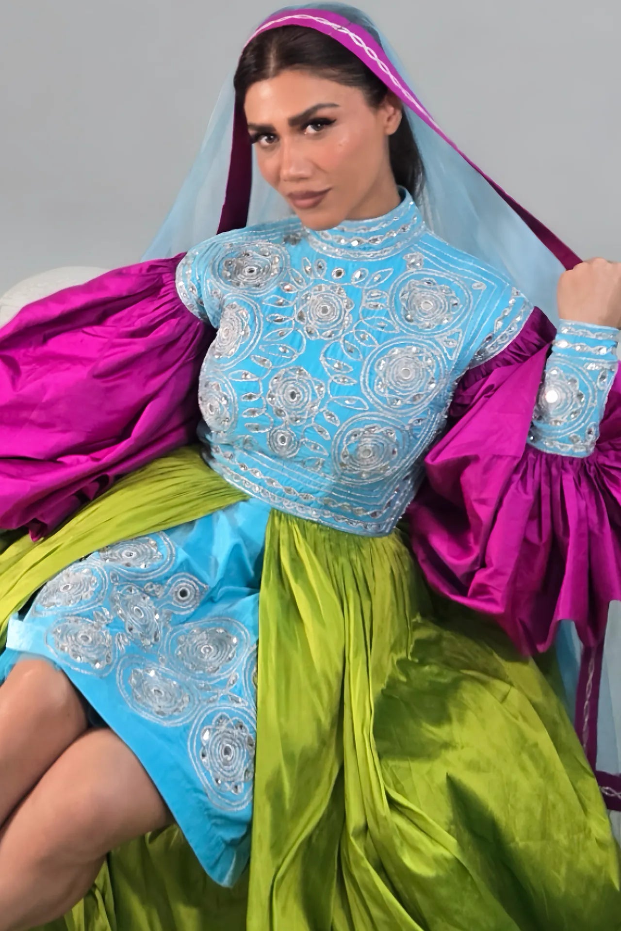 Naz Veil