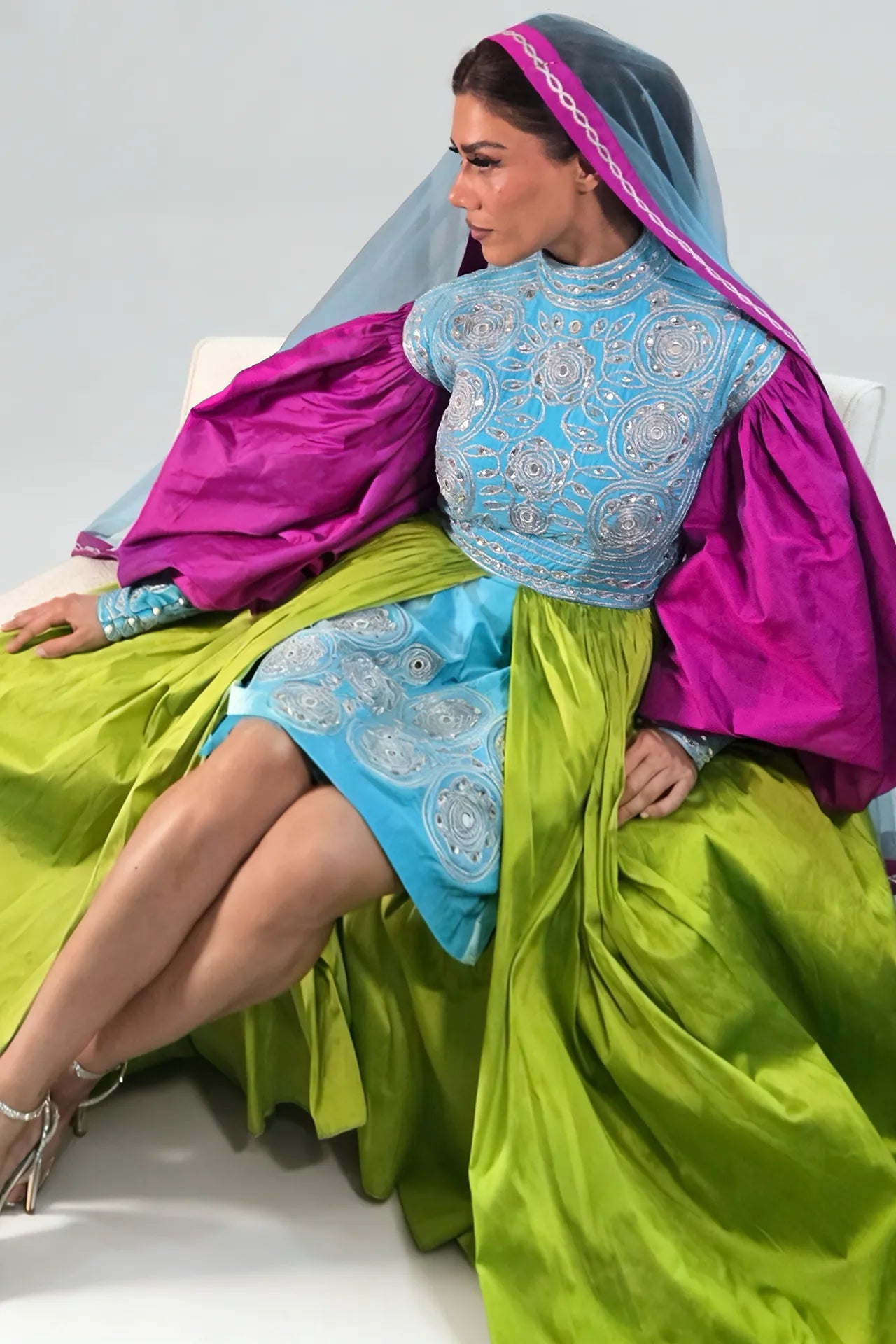 Naz Veil
