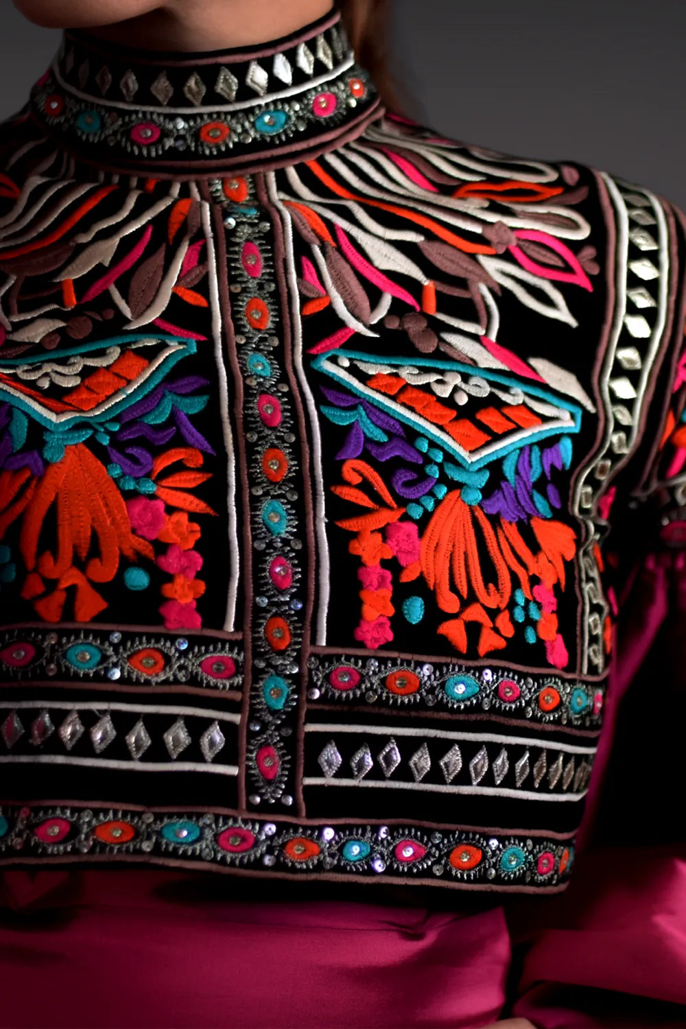 Adel Top